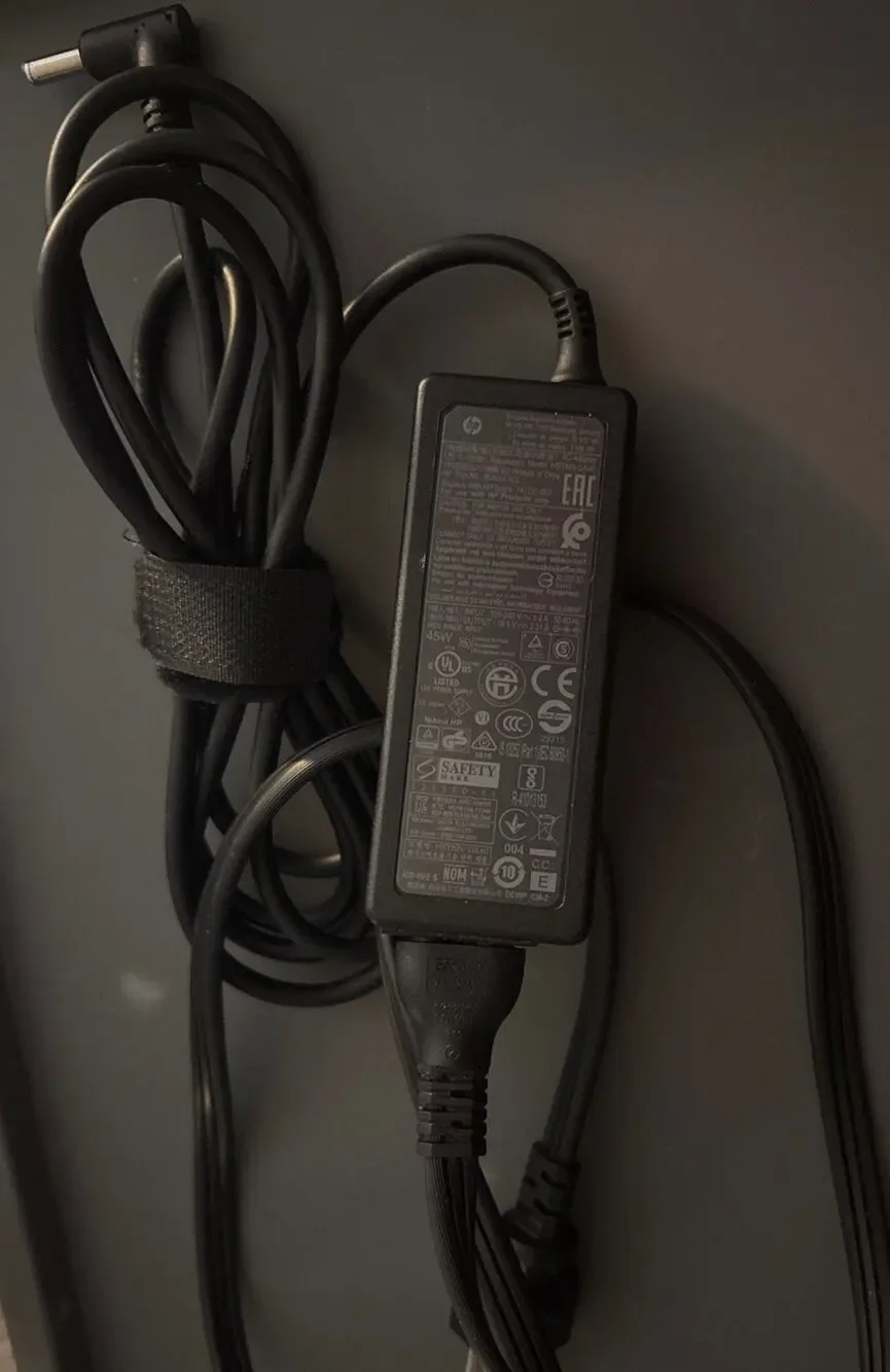 Hp AC Adapter Model HSTNN-DA40